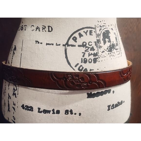 Vintage Womens Tooled Leather Belt L/XL Brown Floral Bohemian Western 33-37